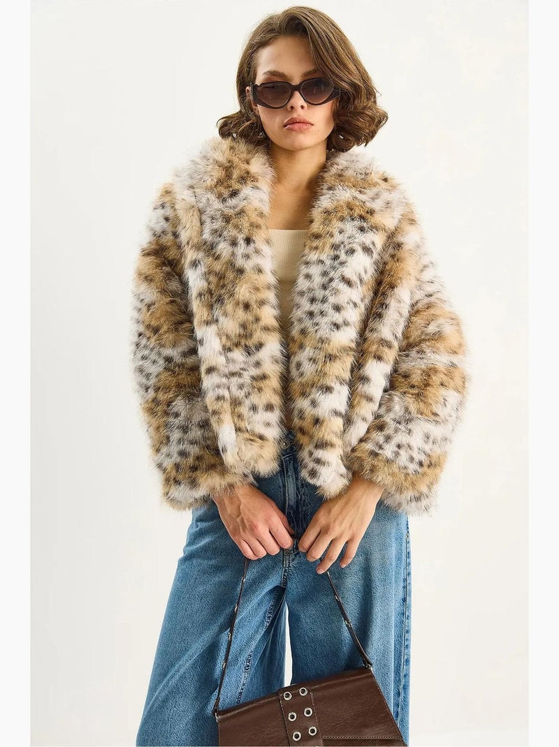 Chaqueta acolchada extragrande con estampado de leopardo de lucci Beige natural - Kiabi