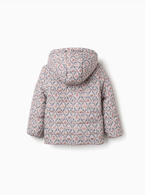 Chaqueta acolchada floral con capucha y forro de peluche - Kiabi Chaqueta acolchada floral con capucha y forro de peluche - Kiabi