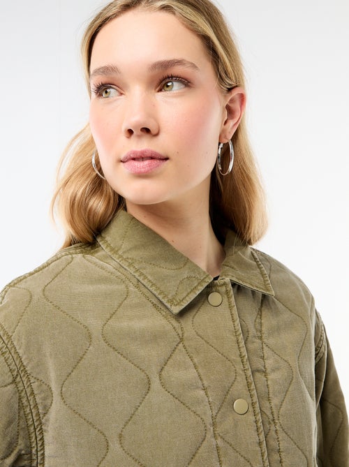 Chaqueta acolchada lisa con cuello camisero - Kiabi