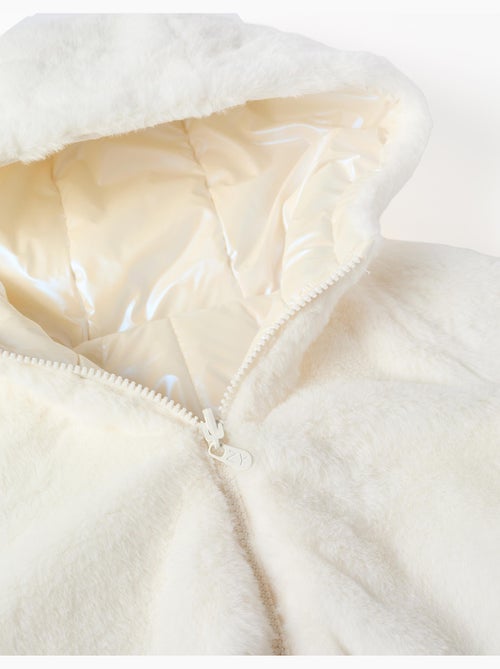 Chaqueta acolchada reversible con capucha y forro de peluche - Kiabi Chaqueta acolchada reversible con capucha y forro de peluche - Kiabi