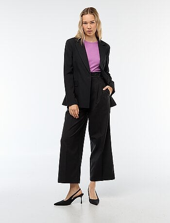 Chaqueta blazer corte entallado