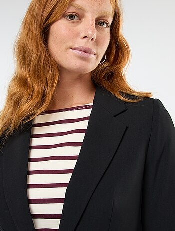 Chaqueta blazer lisa con cuello de muesca