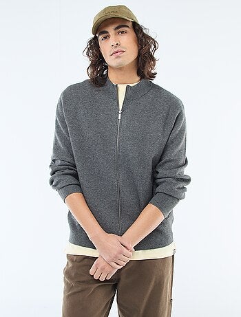 Chaqueta cálida con cremallera y cuello alto