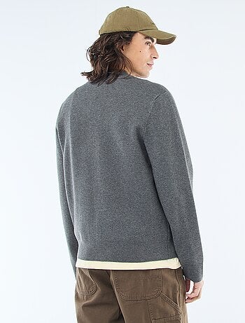 Chaqueta cálida con cremallera y cuello alto