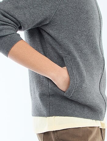 Chaqueta cálida con cremallera y cuello alto