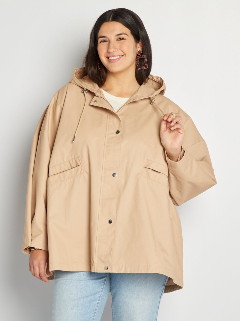 Chaqueta con capucha corte trapecio BEIGE - Kiabi