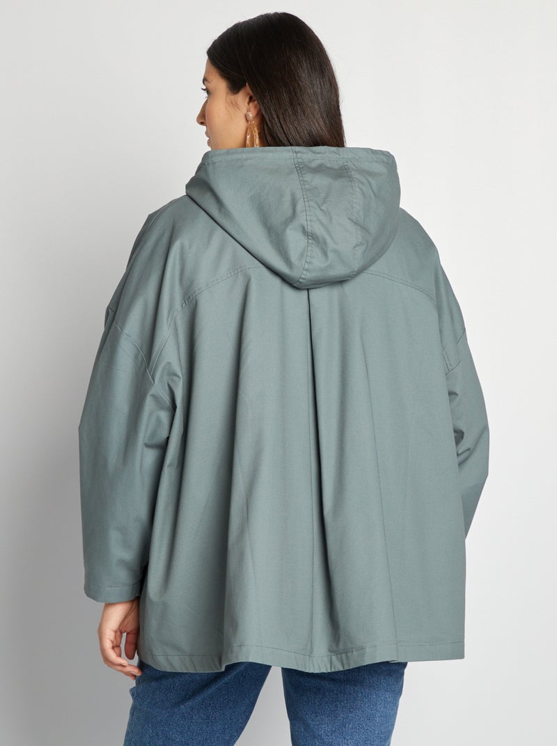 Chaqueta con capucha corte trapecio VERDE - Kiabi