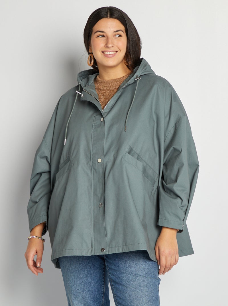 Chaqueta con capucha corte trapecio VERDE - Kiabi