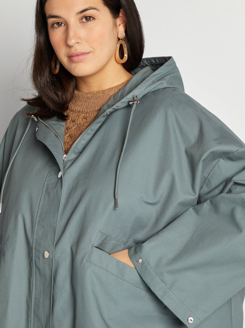 Chaqueta con capucha corte trapecio VERDE - Kiabi