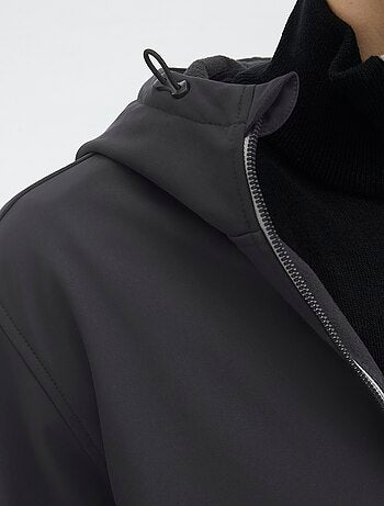 Chaqueta con capucha softshell lisa 'JJ Rebel'