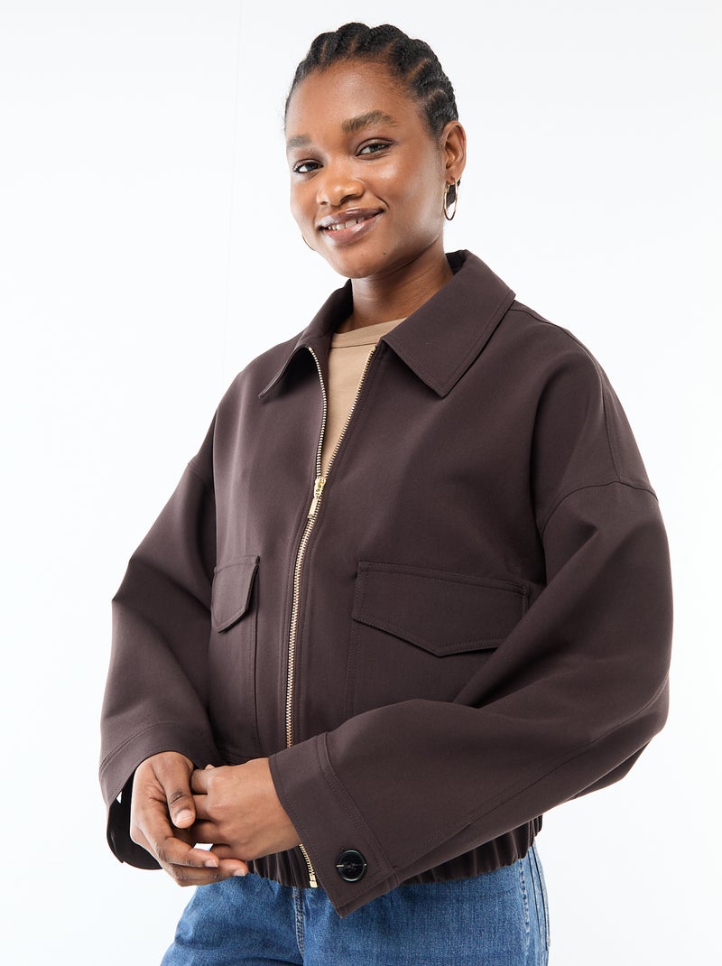Chaqueta con cremallera y bolsillos de parche lisa Marron - Kiabi