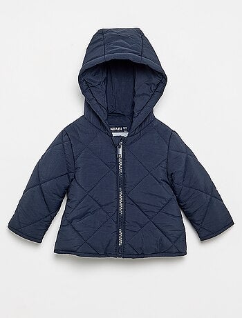 Chaqueta con cremallera y capucha