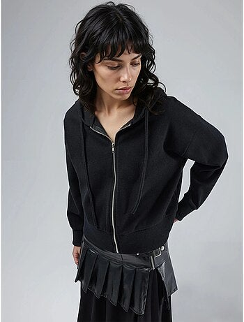 Chaqueta con cremallera y capucha con bolsillos busem
