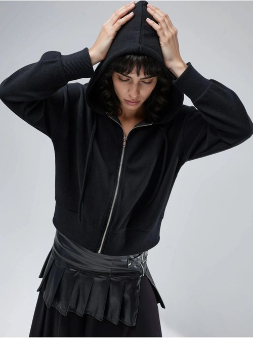 Chaqueta con cremallera y capucha con bolsillos busem - Kiabi Chaqueta con cremallera y capucha con bolsillos busem - Kiabi