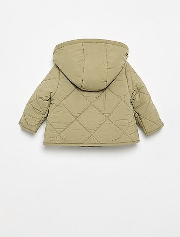 Chaqueta con cremallera y capucha