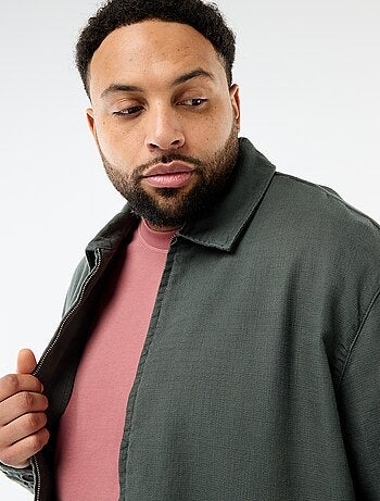 Chaqueta con cremallera y cuello camisero