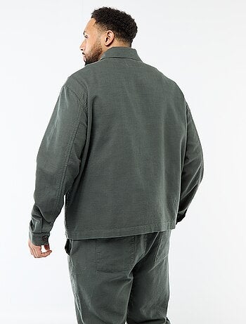 Chaqueta con cremallera y cuello camisero