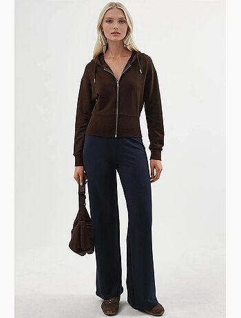 Chaqueta con cremallera y manga larga con capucha busem