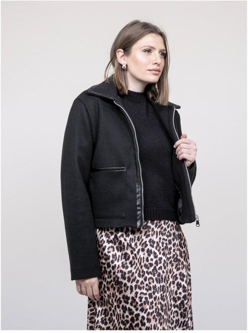 Chaqueta con detalles de similpiel UZELLE - Kiabi Chaqueta con detalles de similpiel UZELLE - Kiabi