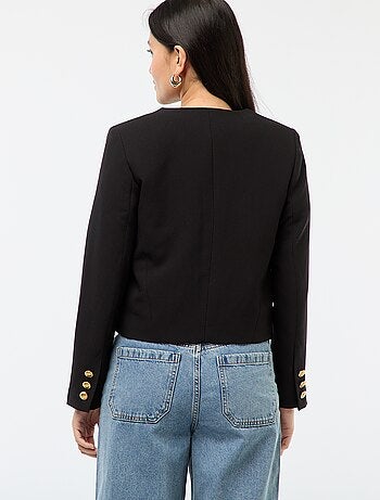 Chaqueta corta con botones dorados