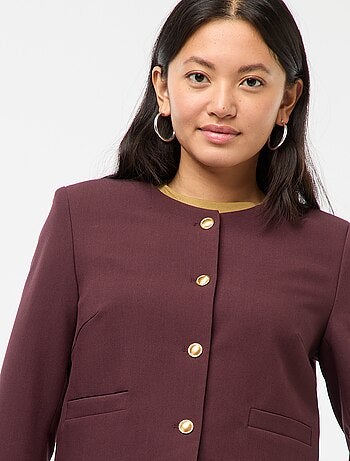 Chaqueta corta con botones dorados