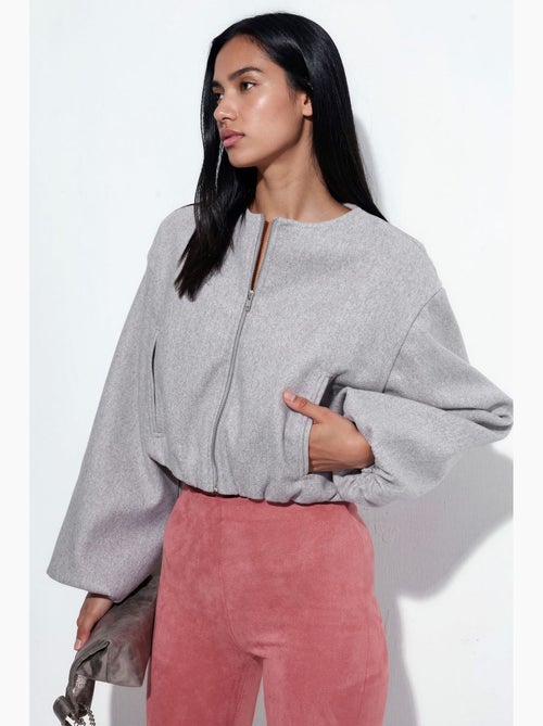Chaqueta corta de gabardina con cremallera y bolsillo busem - Kiabi