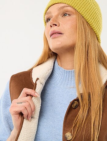 Chaqueta corta efecto borreguito sin mangas