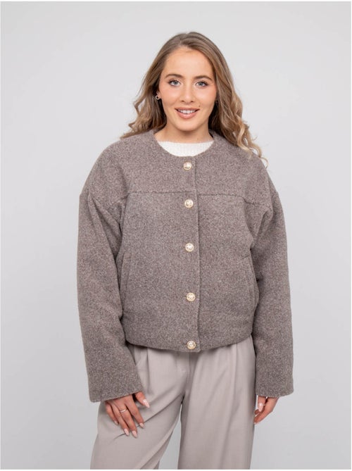 Chaqueta corta efecto lana con botones dorados uwari - Kiabi Chaqueta corta efecto lana con botones dorados uwari - Kiabi