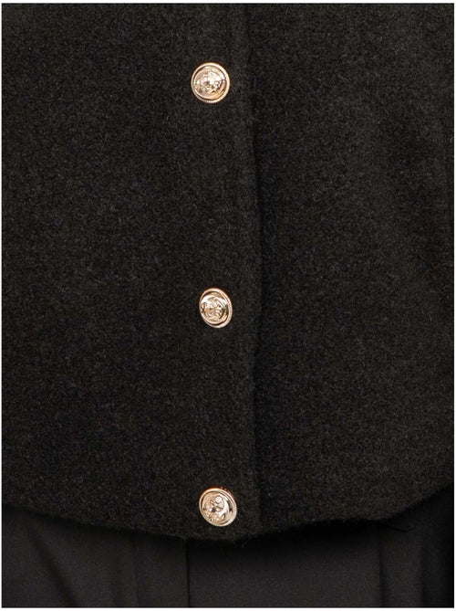 Chaqueta corta efecto lana con botones dorados uwari - Kiabi Chaqueta corta efecto lana con botones dorados uwari - Kiabi