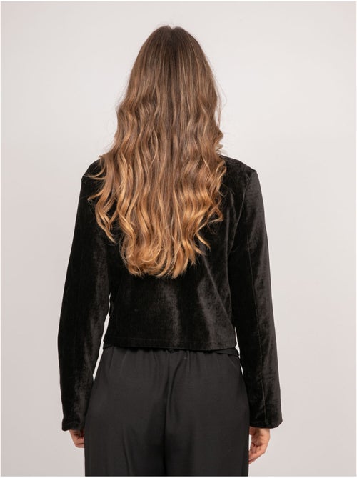 Chaqueta corta efecto terciopelo con botones joya uxelle - Kiabi Chaqueta corta efecto terciopelo con botones joya uxelle - Kiabi