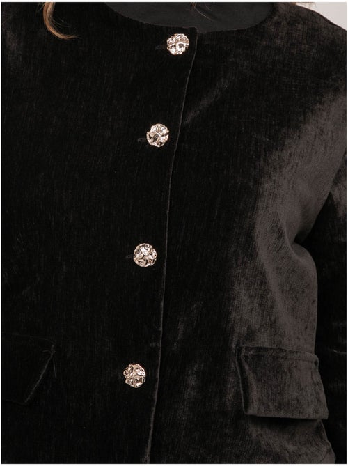 Chaqueta corta efecto terciopelo con botones joya uxelle - Kiabi Chaqueta corta efecto terciopelo con botones joya uxelle - Kiabi