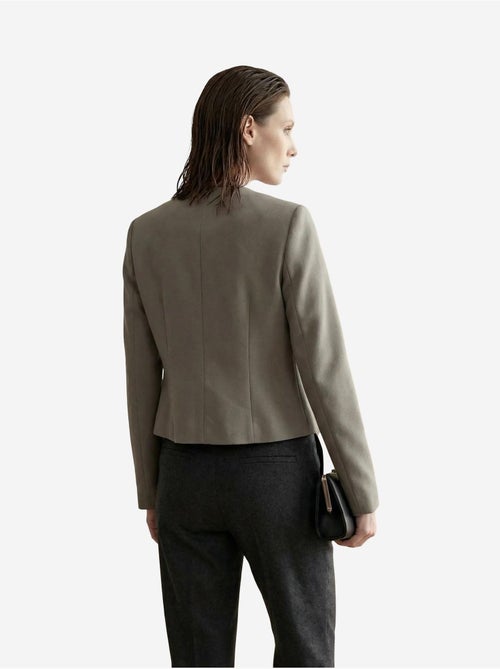 Chaqueta corta entallada de tweed con botones my fashion - Kiabi Chaqueta corta entallada de tweed con botones my fashion - Kiabi