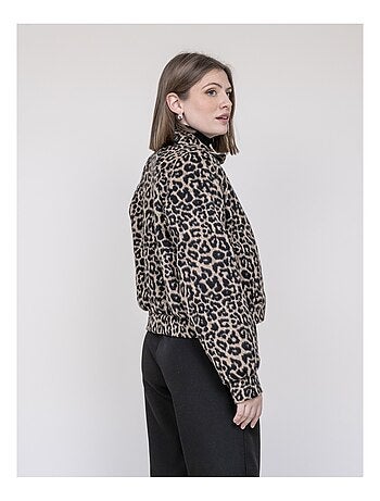Chaqueta corta estampado leopardo UMADIE