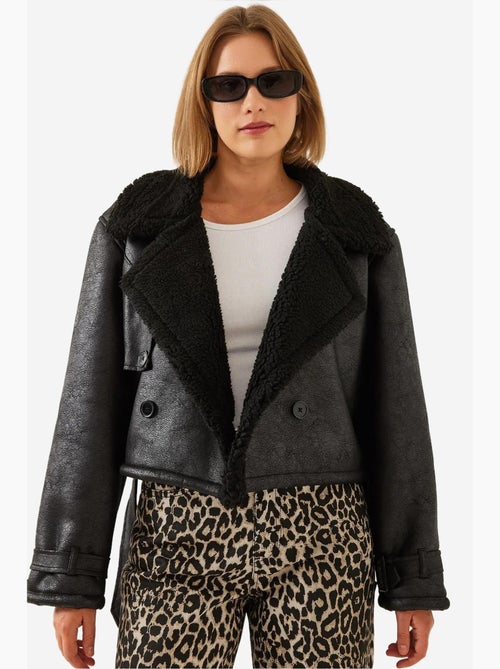 Chaqueta corta laminada con detalles aller lucci - Kiabi