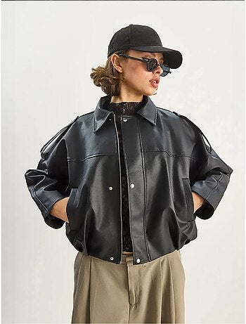 Chaqueta corta oversize de piel sintética con cremallera de lucci