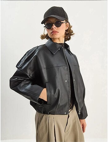 Chaqueta corta oversize de piel sintética con cremallera de lucci