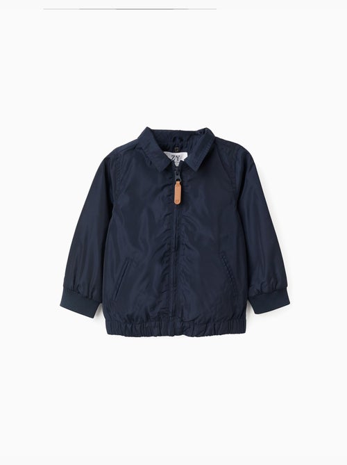 Chaqueta cortavientos con capucha desmontable - Kiabi