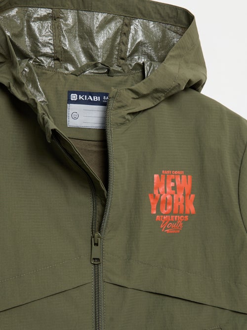 Chaqueta cortavientos con capucha - Kiabi