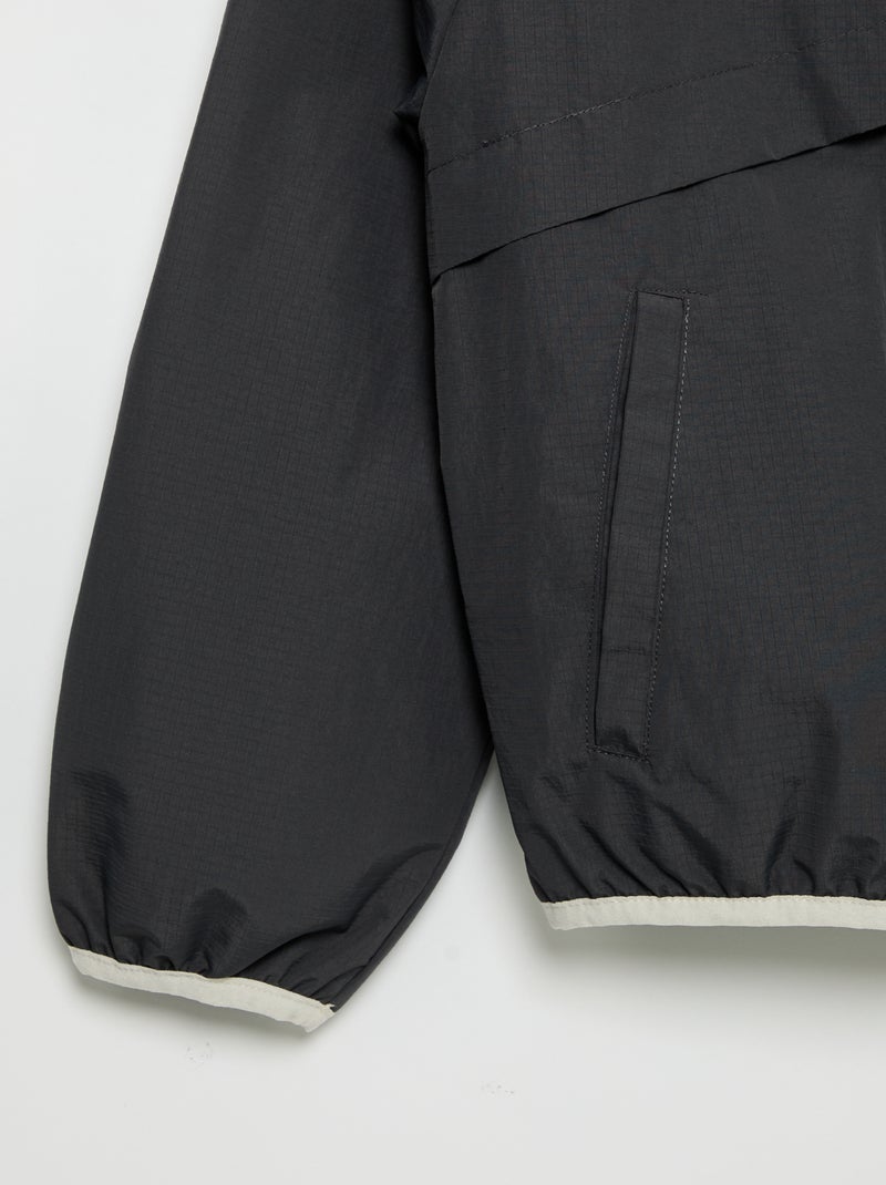 Chaqueta cortavientos con capucha Negro - Kiabi