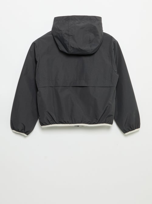 Chaqueta cortavientos con capucha - Kiabi