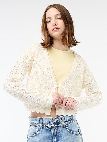 Chaqueta de croché con lazada festoneado