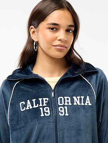 Chaqueta de cuello alto en terciopelo