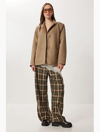 Chaqueta de gabardina abotonada con bolsillos estambul istanbul