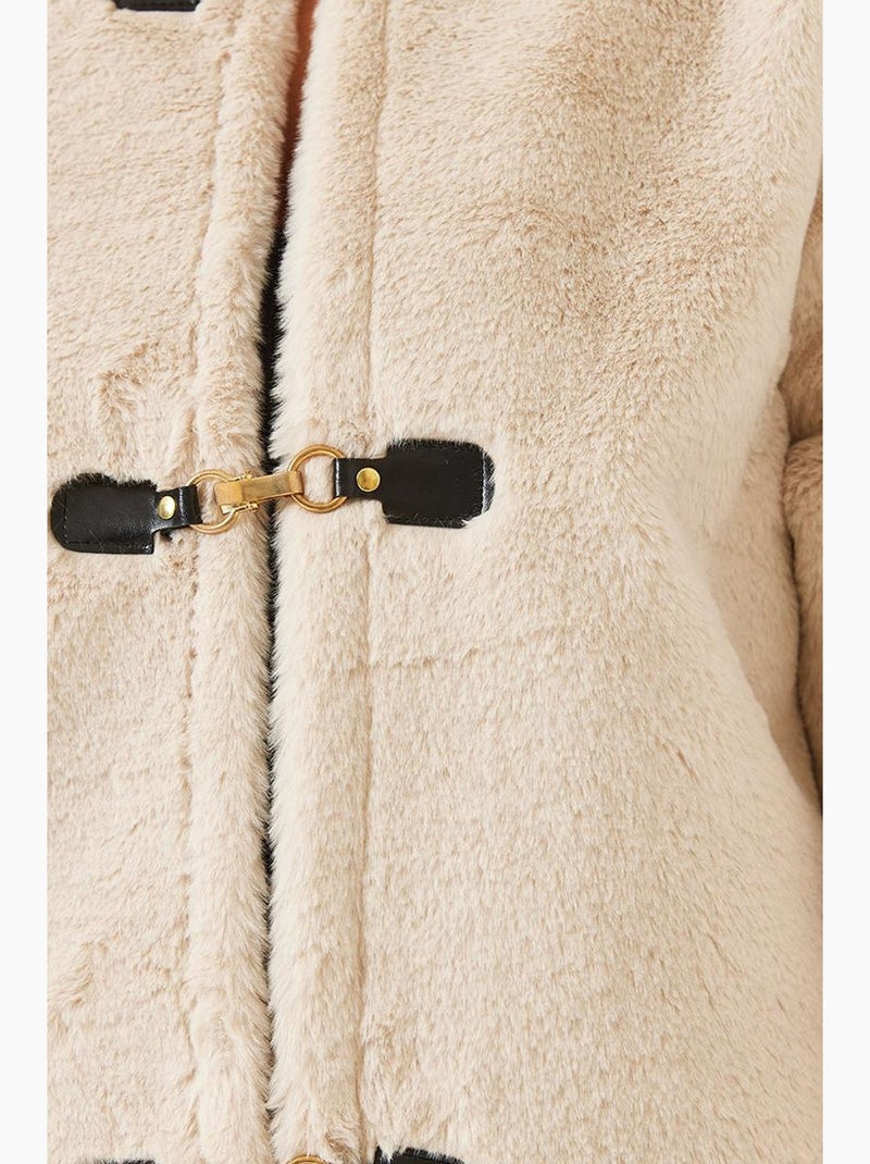 Chaqueta de pelo sintético sin cuello con cierres de alamar lucci Beige arcilla - Kiabi