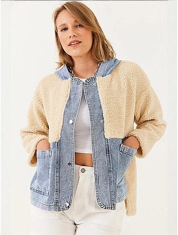 Chaqueta de piel sintética con capucha y detalles vaqueros lucci