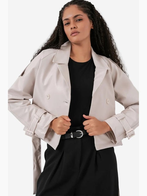 Chaqueta de piel sintética con cinturón bdart - Kiabi Chaqueta de piel sintética con cinturón bdart - Kiabi