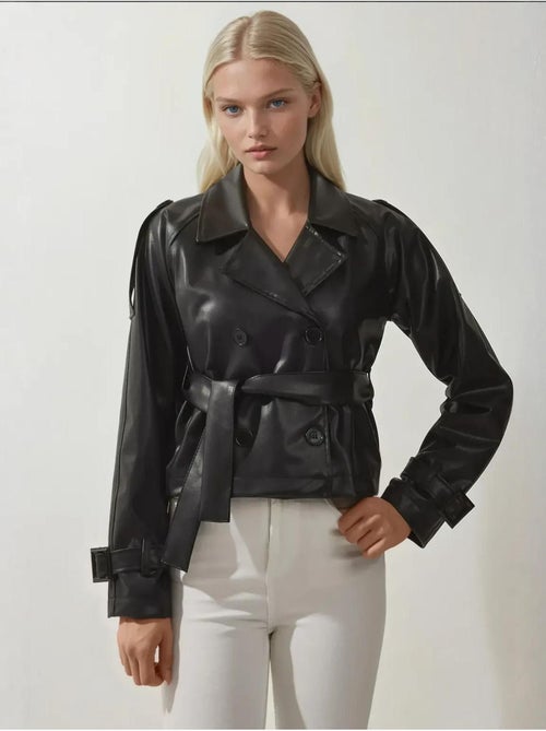 Chaqueta de piel sintética con cinturón bdart - Kiabi Chaqueta de piel sintética con cinturón bdart - Kiabi