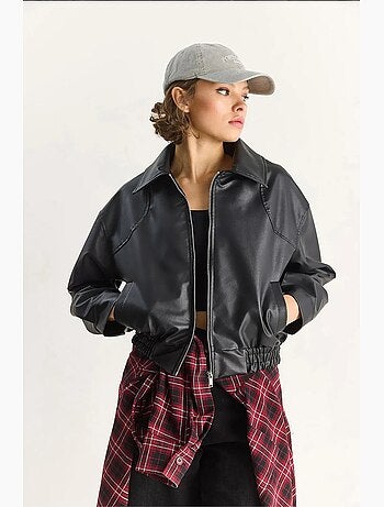Chaqueta de piel sintética de corte relajado con cremallera y bolsillos lucci