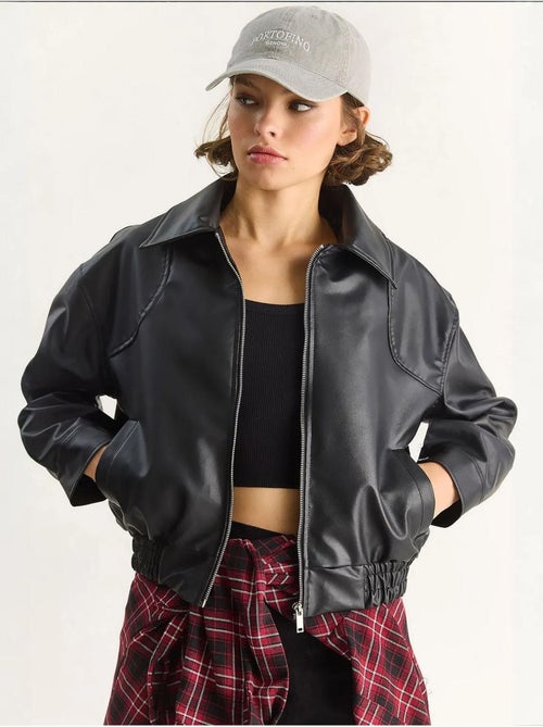 Chaqueta de piel sintética de corte relajado con cremallera y bolsillos lucci - Kiabi Chaqueta de piel sintética de corte relajado con cremallera y bolsillos lucci - Kiabi