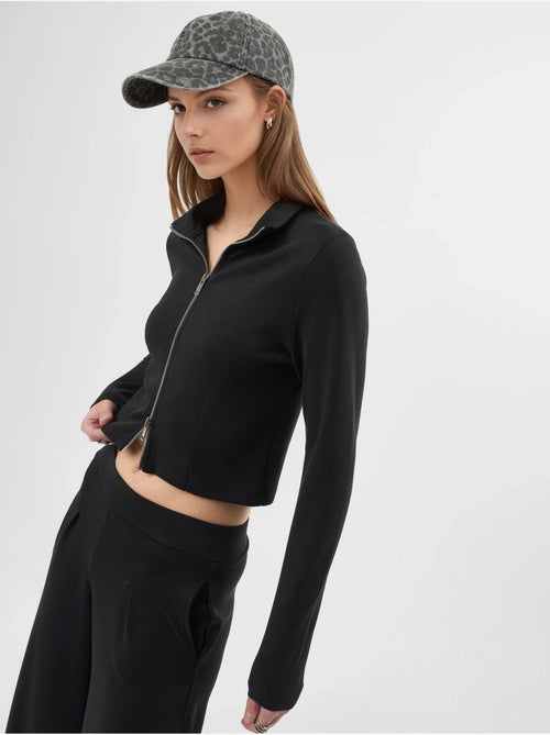 Chaqueta de punto ajustada con cierre de cremallera busem - Kiabi Chaqueta de punto ajustada con cierre de cremallera busem - Kiabi